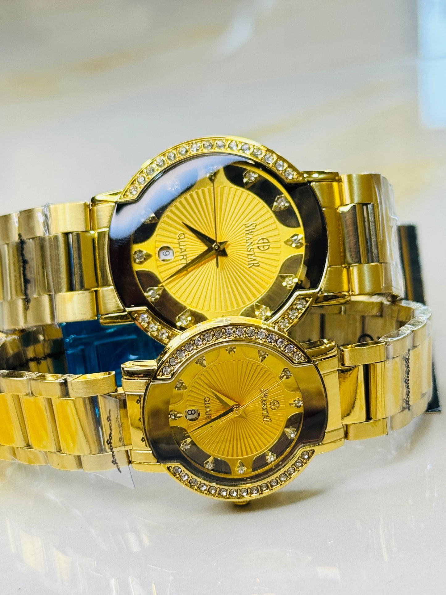All Gold Sea Star Couple Watch